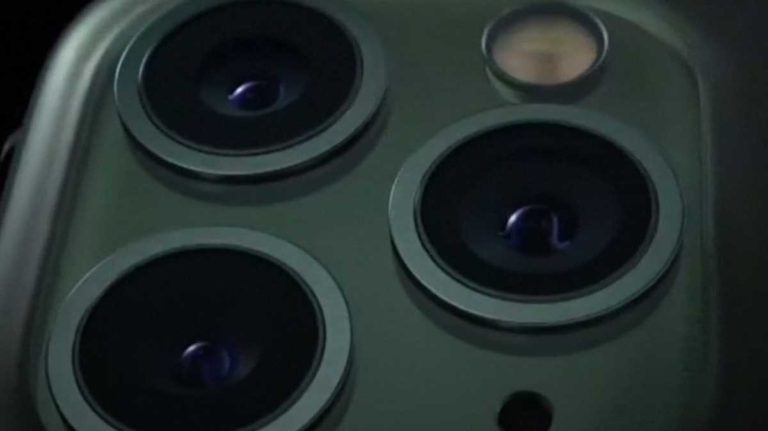 Tripophobia: fear and disgust for the camera of the new iPhone