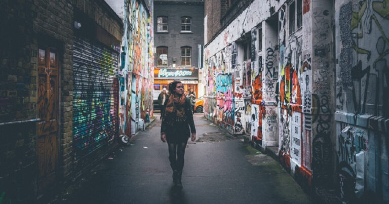The 10 Benefits of Walking, According to Science