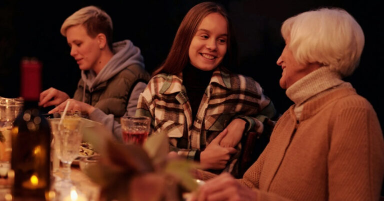 How does the relationship with parents shape romantic relationships?