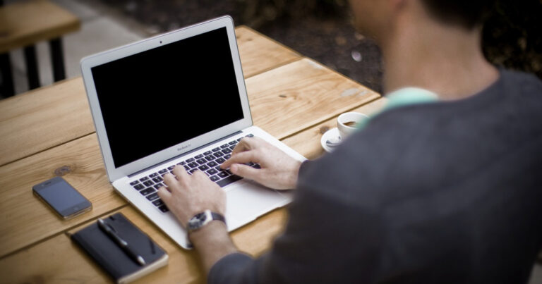 7 Reasons Why You Should Avoid Spending All Day Sitting
