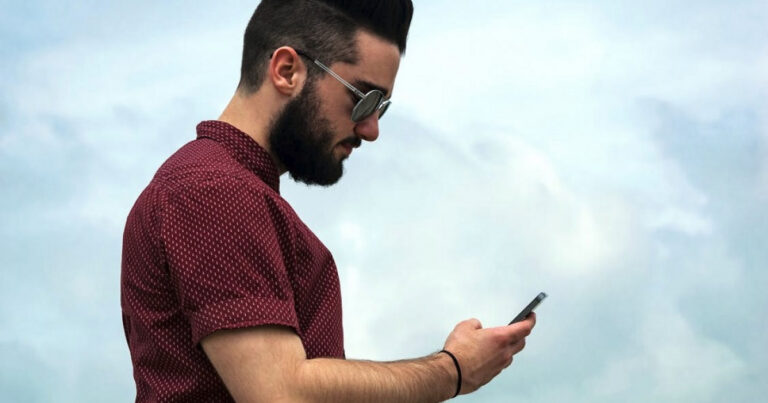 Sexting: Pros and Cons