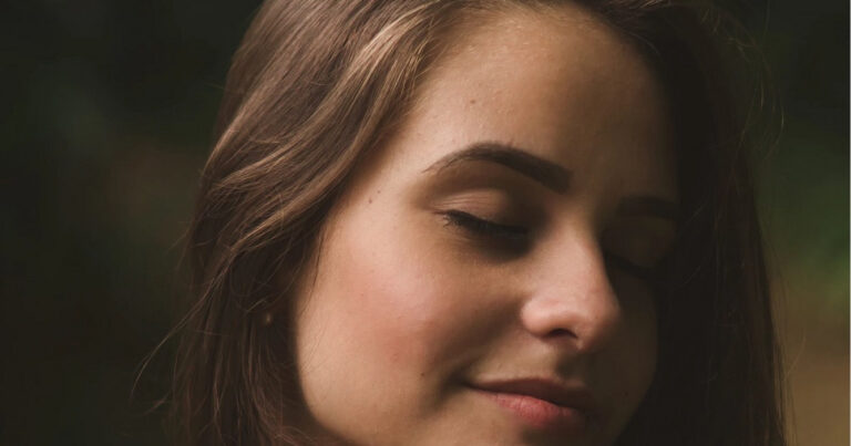 How to Clear Your Mind Step-by-Step: 7 Effective Tips