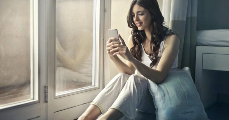 The Impact of Social Media and Dating Apps on Sexuality