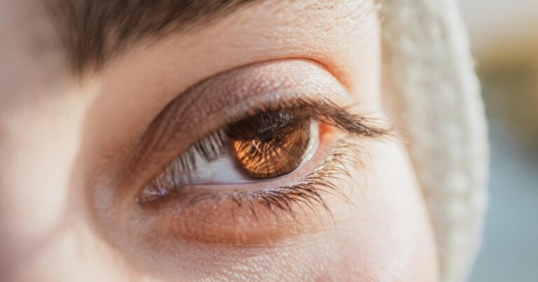 Understanding the Body’s Voice: The Role of Symptoms in Emotional Health